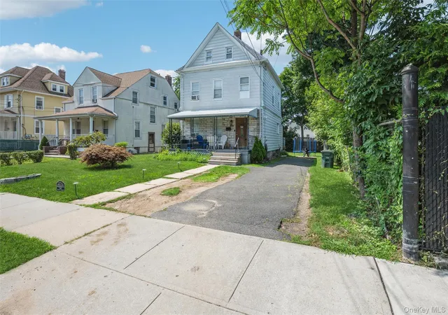 Photo 2 of Single family home for sale at 130 Smith St, Rye Town, NY 10573 | MLS# 1031988 | Listing updated on 2026-08-29