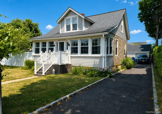 Photo 1 of Sale Pending at 185 Ferndale Blvd, Islip, NY 11751 | MLS# 1031989 | Listing updated on 2026-08-11