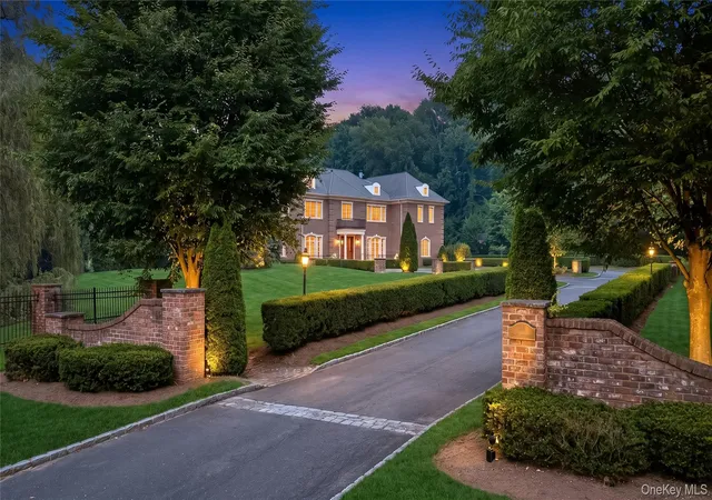 2nd image of 33 Chicken Valley Rd, Oyster Bay, NY 11545 | MLS# 1031994
