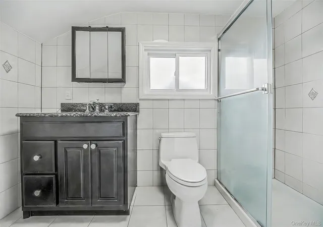 Photo 3 of Sale Pending at 28 Greenvale Ln, Oyster Bay, NY 11791 | MLS# 1031995 | Listing updated on 2026-09-22