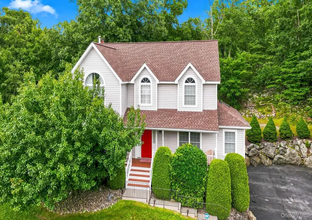 Photo 1 of Single family home for sale at 17 Terry Rd, Monroe, NY 10950 | MLS# 1032028 | Listing updated on 2026-09-16