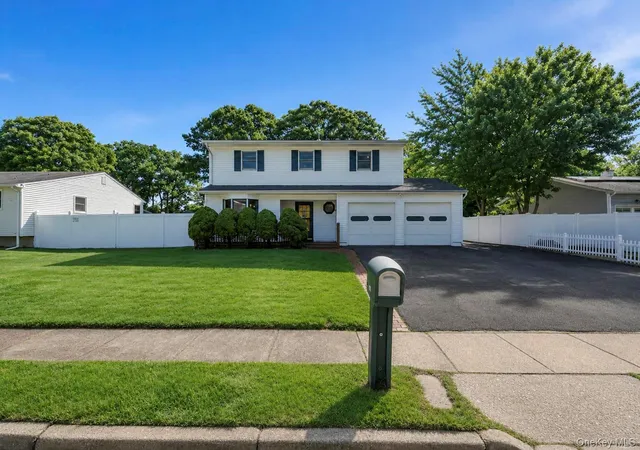 Photo 3 of Sale Pending at 117 Selden Blvd, Brookhaven, NY 11720 | MLS# 1032034 | Listing updated on 2026-09-30