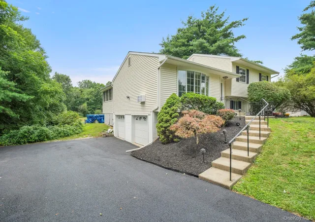 2nd image of 9 Barnes Dr, Wappinger, NY 12590 | MLS# 1032052