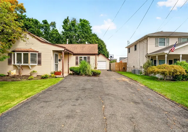 Photo 2 of Single family home for sale at 26 Peck St, Haverstraw, NY 10993 | MLS# 1032060 | Listing updated on 2026-08-28