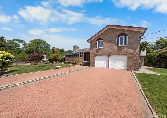1st image of 1 Grandview Dr, Brookhaven, NY 11967 | MLS# 1032063