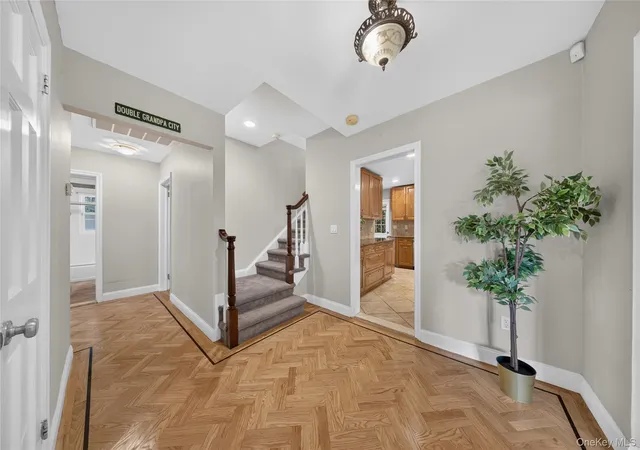 Photo 3 of Single family home for sale at 17 Maxwell Rd, North Hempstead, NY 11530 | MLS# 1032072 | Listing updated on 2026-08-23
