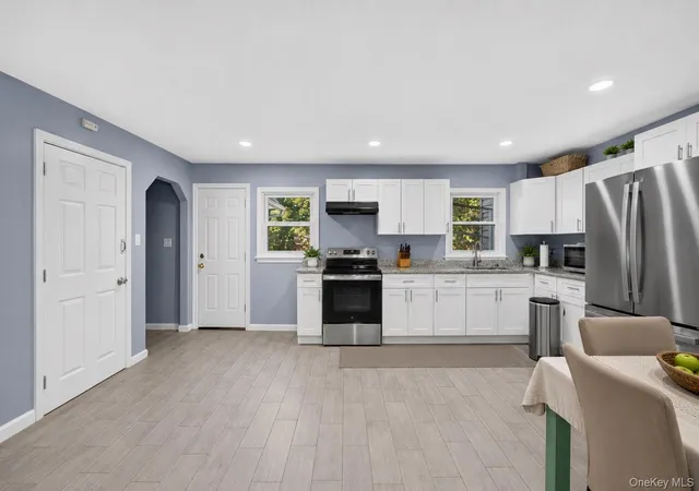 Photo 3 of Sale Pending at 25 Putnam Ave, West Babylon, NY 11704 | MLS# 1032074 | Listing updated on 2026-08-21