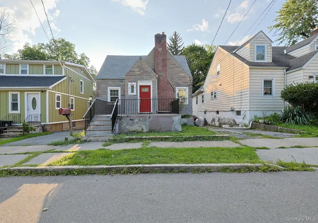 3rd image of 33 Fitchett St, Poughkeepsie, NY 12601 | MLS# 1032080