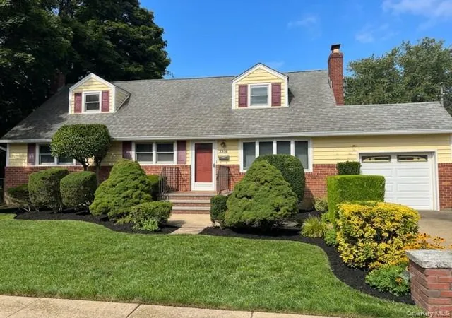 Photo 1 of Sale Pending at 2316 Westlake Ct, Hempstead, NY 11572 | MLS# 1032115 | Listing updated on 2026-08-21