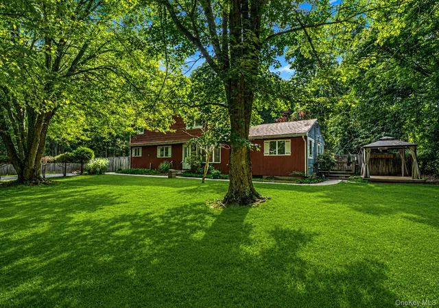 Photo 3 of Sale Pending at 8 Swezey Ln, Brookhaven, NY 11953 | MLS# 1032130 | Listing updated on 2026-08-22