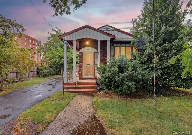 Photo 1 of Multi family home for sale at 156 07 N Conduit Ave, New York, NY 11434 | MLS# 1032138 | Listing updated on 2026-08-28