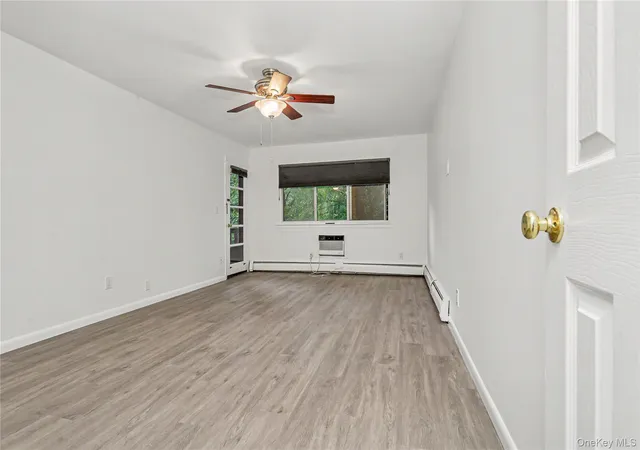 5th image of 42 Coachlight Sq, Montrose, NY 10548
