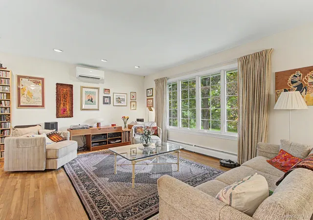 Photo 3 of Sale Pending at 1564 Old Baldwin Rd, Yorktown, NY 10598 | MLS# 1032148 | Listing updated on 2026-10-07