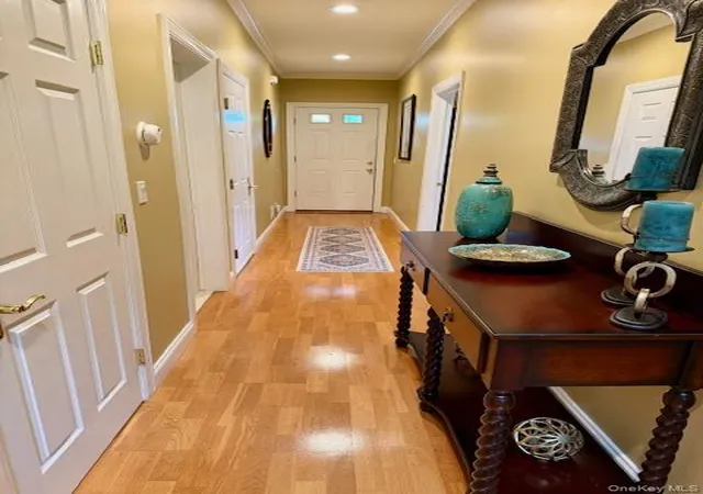 Photo 3 of Sale Pending at 129 Maya Cir, Islip, NY 11722 | MLS# 1032167 | Listing updated on 2026-09-05