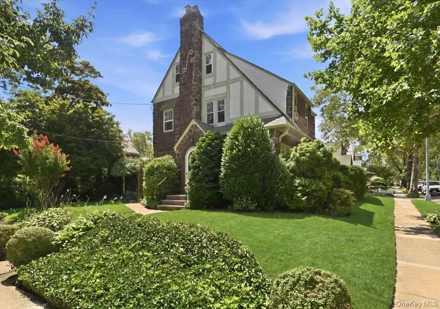 Photo 3 of Sale Pending at 159 02 28th Avenue, New York, NY 11358 | MLS# 1032178 | Listing updated on 2026-08-14