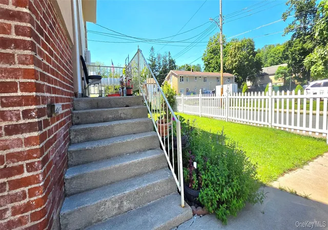 Photo 3 of House for sale at 31 Cottage St, Thompson, NY 12701 | MLS# 1032198 | Listing updated on 2026-08-12
