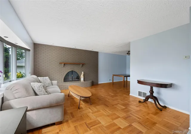 Photo 2 of Sale Pending at 10 Primrose Ave, Oyster Bay, NY 11801 | MLS# 1032204 | Listing updated on 2026-08-07