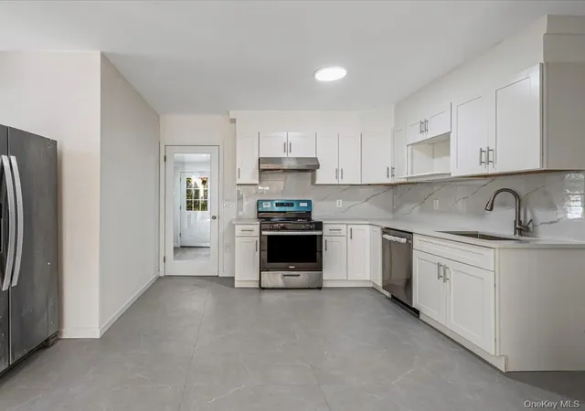Photo 4 of Single family home for sale at 6134 Parsons Blvd, New York, NY 11365 | MLS# 1032211 | Listing updated on 2026-09-25