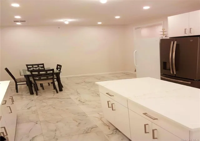 Listing Photo 4 - Condo for sale in building located at 6 Amsterdam, Monroe, NY 10950 - Unit #304
