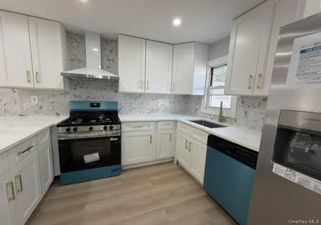 Photo 4 of Sale Pending at 60 Center Ave, Islip, NY 11706 | MLS# 1032226 | Listing updated on 2026-08-11
