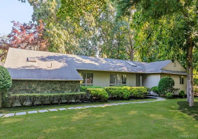Photo 1 of Single family home for sale at 30 Fairway Dr, Brookhaven, NY 11777 | MLS# 1032233 | Listing updated on 2026-10-07