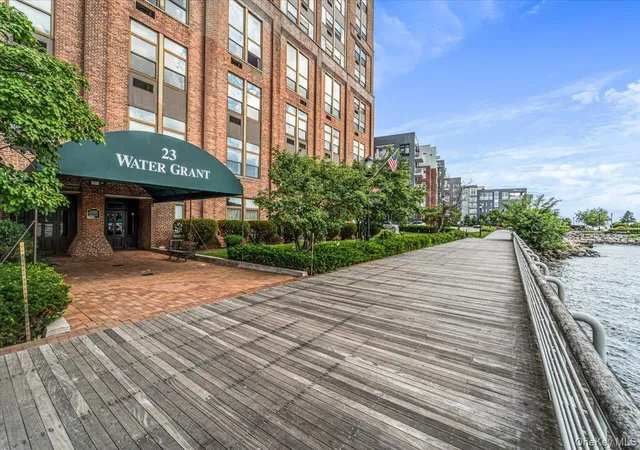 Photo 3 of Condo for sale at 23 Water Grant St #8I, Yonkers, NY 10701 | MLS# 1032235 | Listing updated on 2026-08-29