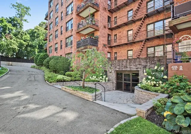 Photo 1 of Condo for sale at 119 S Highland Ave #5E, Ossining, NY 10562 | MLS# 1032252 | Listing updated on 2026-08-08