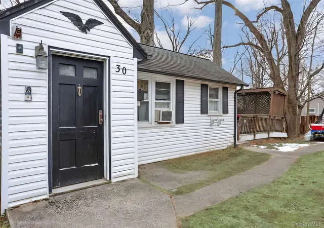 Photo 3 of Single family home for sale at 30 Lindbergh Ln, Clarkstown, NY 10956 | MLS# 1032259 | Listing updated on 2026-08-04