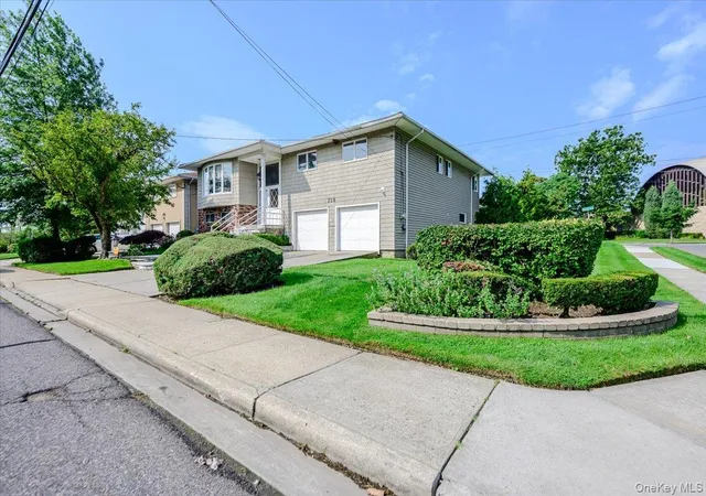 2nd image of 718 Arbuckle Ave, Hempstead, NY 11598 | MLS# 1032267