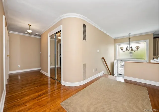 4th image of 718 Arbuckle Ave, Hempstead, NY 11598 | MLS# 1032267