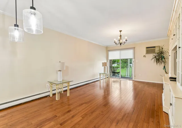 4th image of 15 Springwood Dr, Babylon, NY 11703 | MLS# 1032270