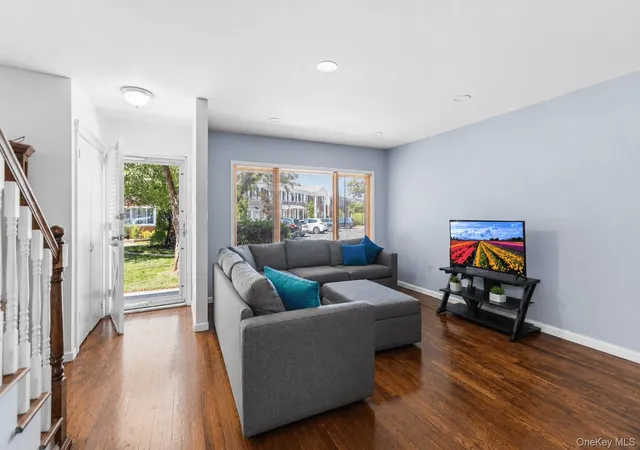 Photo 3 of Sale Pending at 3000 Stevens St #32, Hempstead, NY 11572 | MLS# 1032272 | Listing updated on 2026-08-27