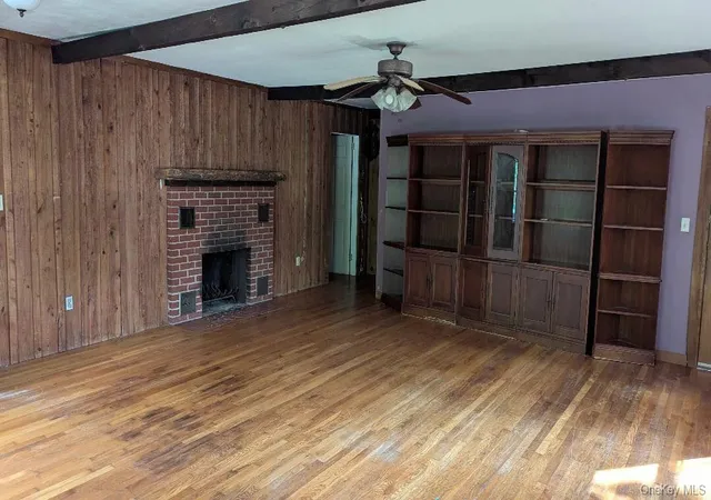 Photo 3 of Single family home for sale at 5284 Sound Ave, Riverhead, NY 11901 | MLS# 1032275 | Listing updated on 2026-10-03
