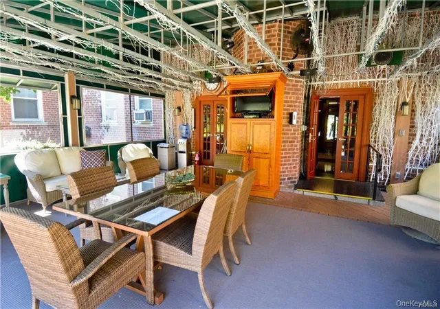 Listing Photo 2 - Condo for sale in building located at 2 Overlook Rd, White Plains, NY 10605 - Unit #1B6