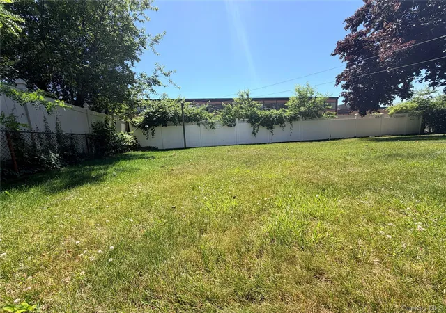 46th image of 381 N Monroe Ave, Babylon, NY 11757 | MLS# 1032316