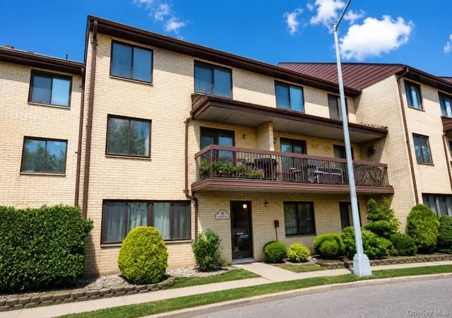 Photo 2 of Condo for sale at 10 Windham Loop #1B, New York, NY 10314 | MLS# 1032401 | Listing updated on 2026-08-30