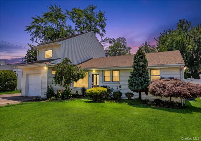 Photo 3 of Single family home for sale at 79 Spruce Ln, Hempstead, NY 11581 | MLS# 1032418 | Listing updated on 2026-10-04