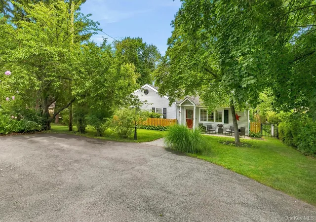 Photo 3 of Sale Pending at 270 Cromwell Hl Rd, Monroe, NY 10950 | MLS# 1032428 | Listing updated on 2026-09-13