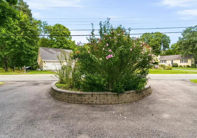 Photo 3 of Sale Pending at 270 Cromwell Hl Rd, Monroe, NY 10950 | MLS# 1032428 | Listing updated on 2026-09-13