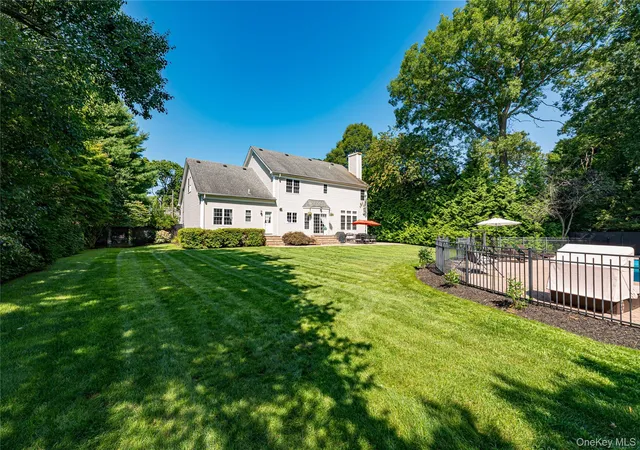 29th image of 61 Hillside Ave, Smithtown, NY 11780 | MLS# 1032455