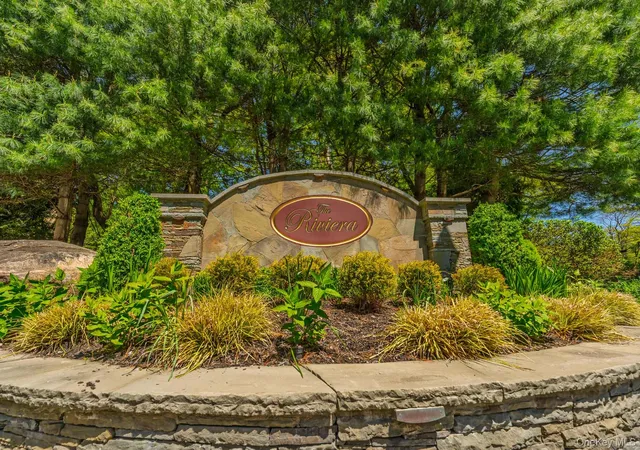 Photo 2 of Sale Pending at 35 Timberline Cir, Brookhaven, NY 11777 | MLS# 1032464 | Listing updated on 2026-08-31