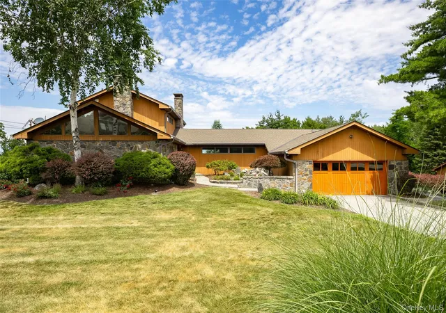 2nd image of 11 Potters Ln, Beekman, NY 12540 | MLS# 1032477
