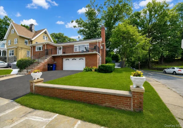 Photo 3 of Sale Pending at 238 Van Cortlandt Park Ave, Yonkers, NY 10705 | MLS# 1032485 | Listing updated on 2026-08-13