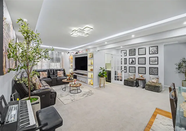 Photo 3 of Condo for sale at 226 26 Union Turnpike #2R, New York, NY 11364 | MLS# 1032528 | Listing updated on 2026-08-09