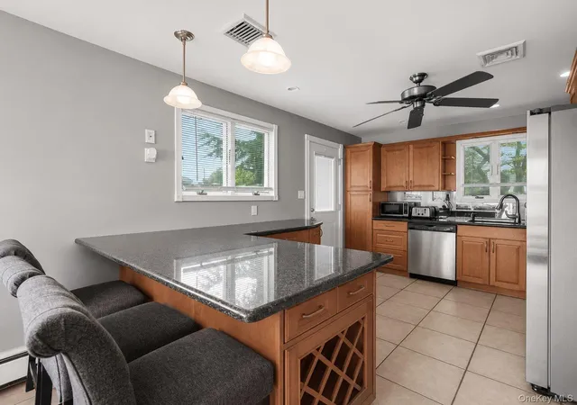 4th image of 301 W 22Nd St, Babylon, NY 11729 | MLS# 1032535