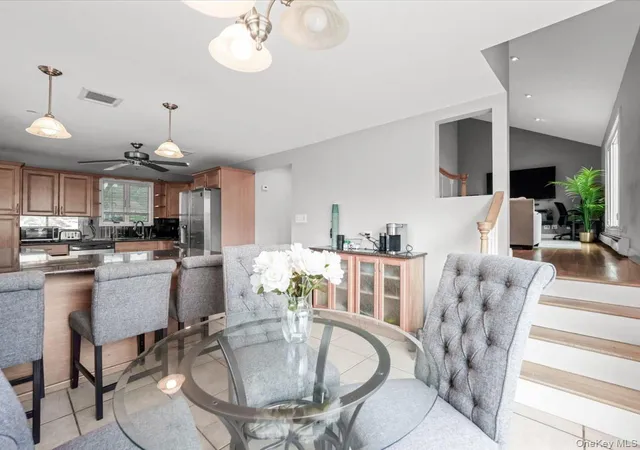 5th image of 301 W 22Nd St, Babylon, NY 11729 | MLS# 1032535