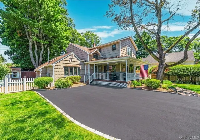 Photo 1 of Sale Pending at 24 Luther Pl, Huntington, NY 11746 | MLS# 1032536 | Listing updated on 2026-09-02