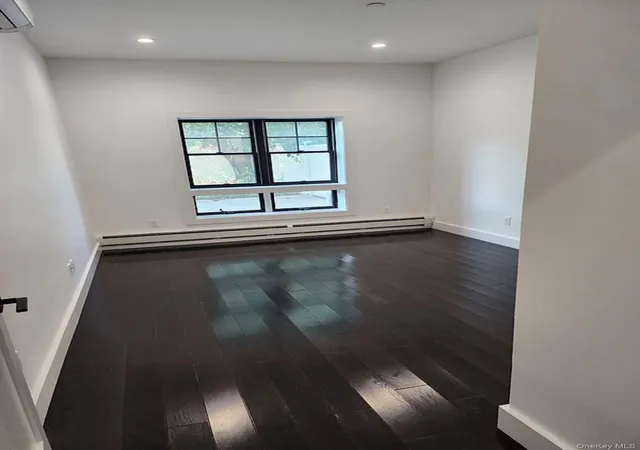 Photo 3 of Condo for sale at 1440 31st Avenue #1R, New York, NY 11106 | MLS# 1032546 | Listing updated on 2026-08-08