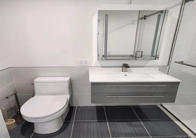 Photo 3 of Condo for sale at 1440 31st Avenue #1R, New York, NY 11106 | MLS# 1032546 | Listing updated on 2026-08-08