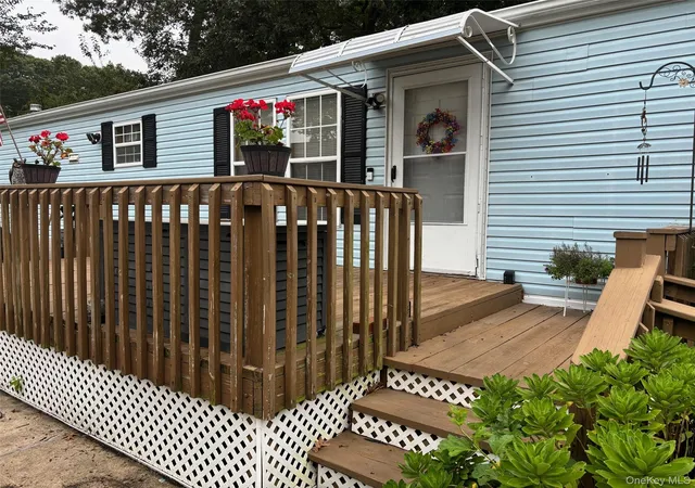 Photo 3 of Manufactured home for sale at 1661 Old Country Rd #189, Riverhead, NY 11901 | MLS# 1032547 | Listing updated on 2026-07-31